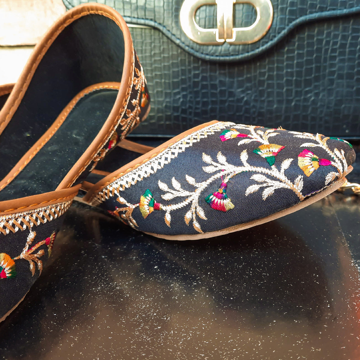 Black Floral Embroidered Khussa – Colorful Traditional Punjabi Jutti