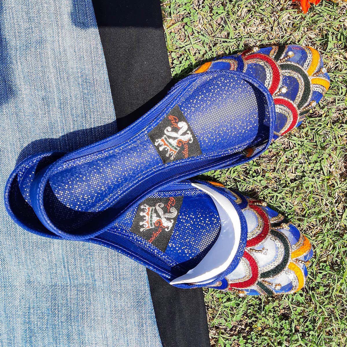 Women’s Blue Embroidered Khussa – Traditional Punjabi Jutti