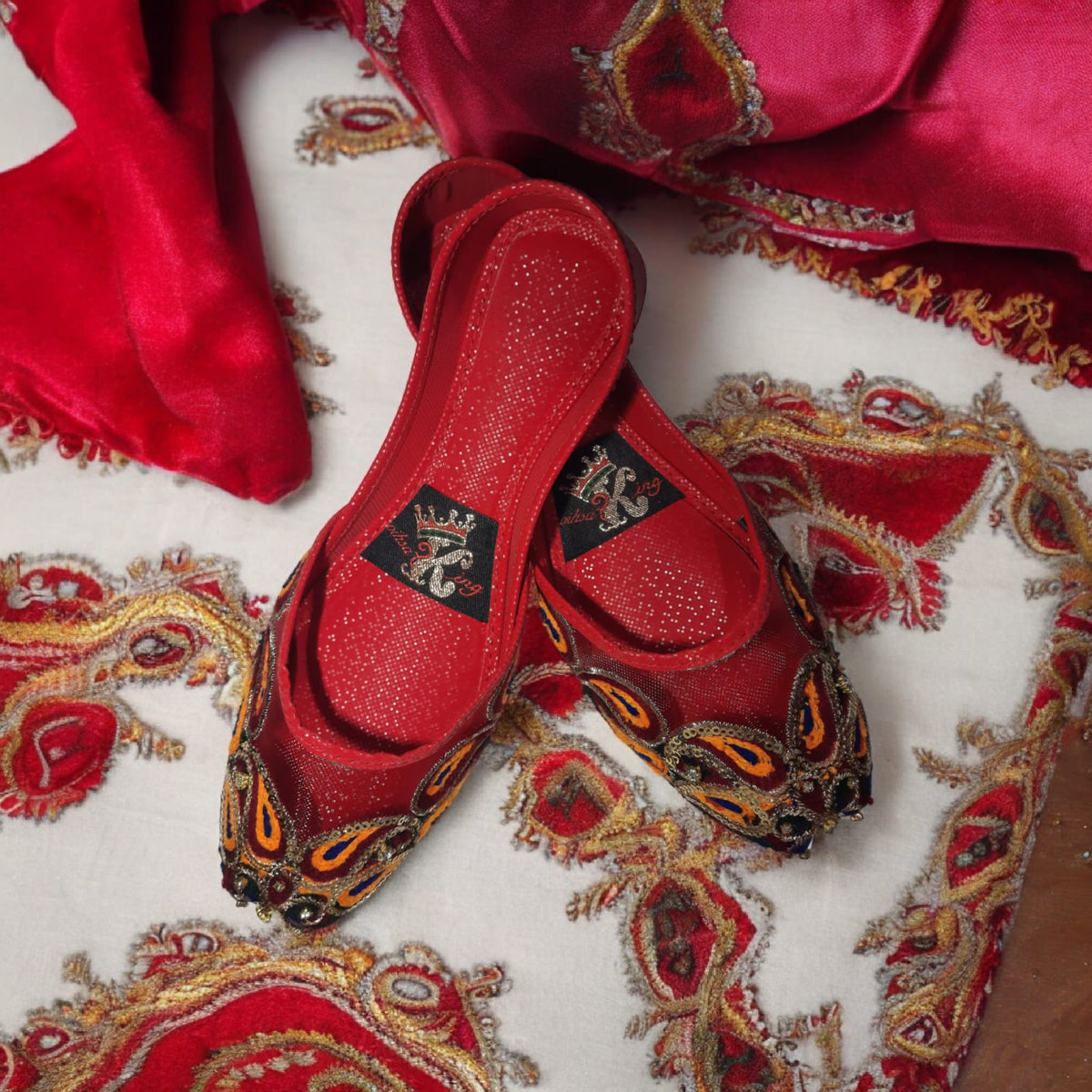 Red Embroidered Khussa – Traditional Pakistani Jutti for Women