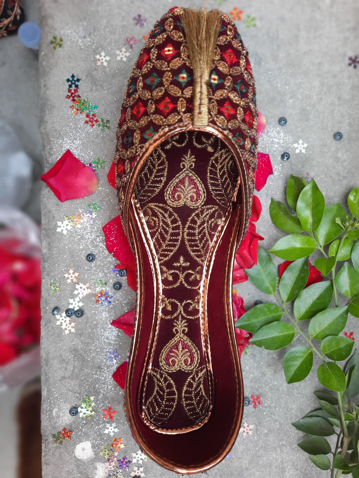 Maroon & Golden Embroidered Khussa – Elegant Traditional Punjabi Jutti
