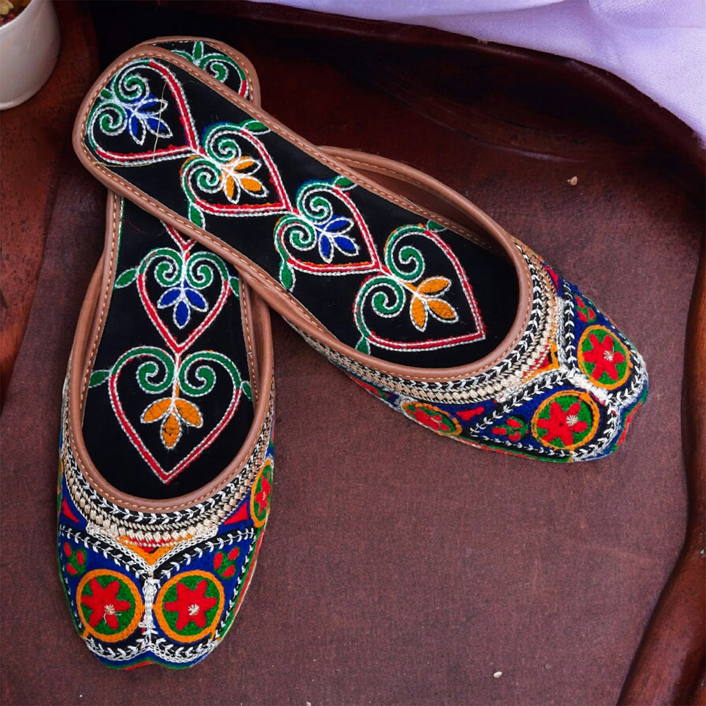 Multicolor (Black, Blue, Red & Green) Traditional Embroidered Khussa