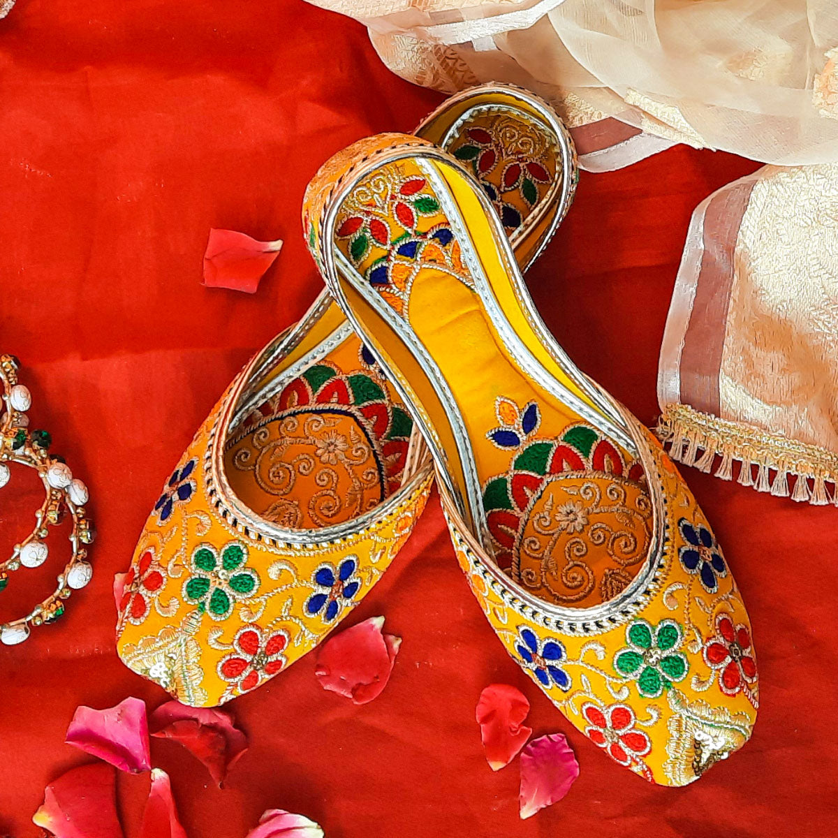 Yellow Floral Embroidered Khussa – Colorful Traditional Punjabi Jutti