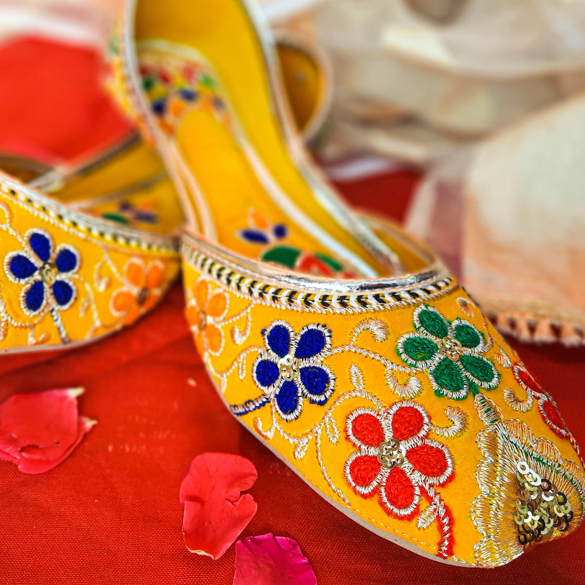 Yellow Floral Embroidered Khussa – Colorful Traditional Punjabi Jutti
